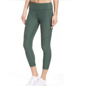 Outdoor Voices Hunter Green Crop Leggings Small